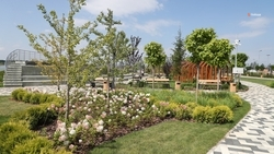 Благоустройство сквера завершается в посёлке Красочном