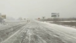 Краевая Госавтоинспекция: дороги на Ставрополье заметает снегом