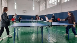 Два спортзала обновят до конца года в школах Ипатовского округа