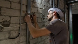 В школе посёлка Большевик построят модульный спортзал